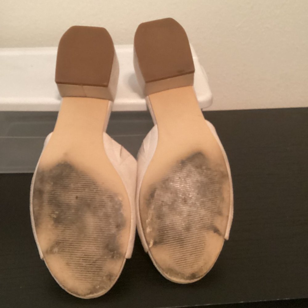 shoes - Picture 2 of 4